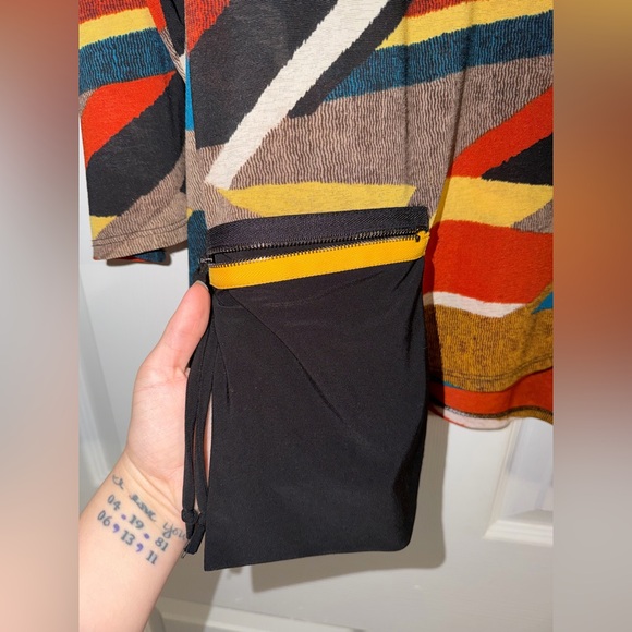 Colorful Geometric Patterned Top - Picture 3 of 5